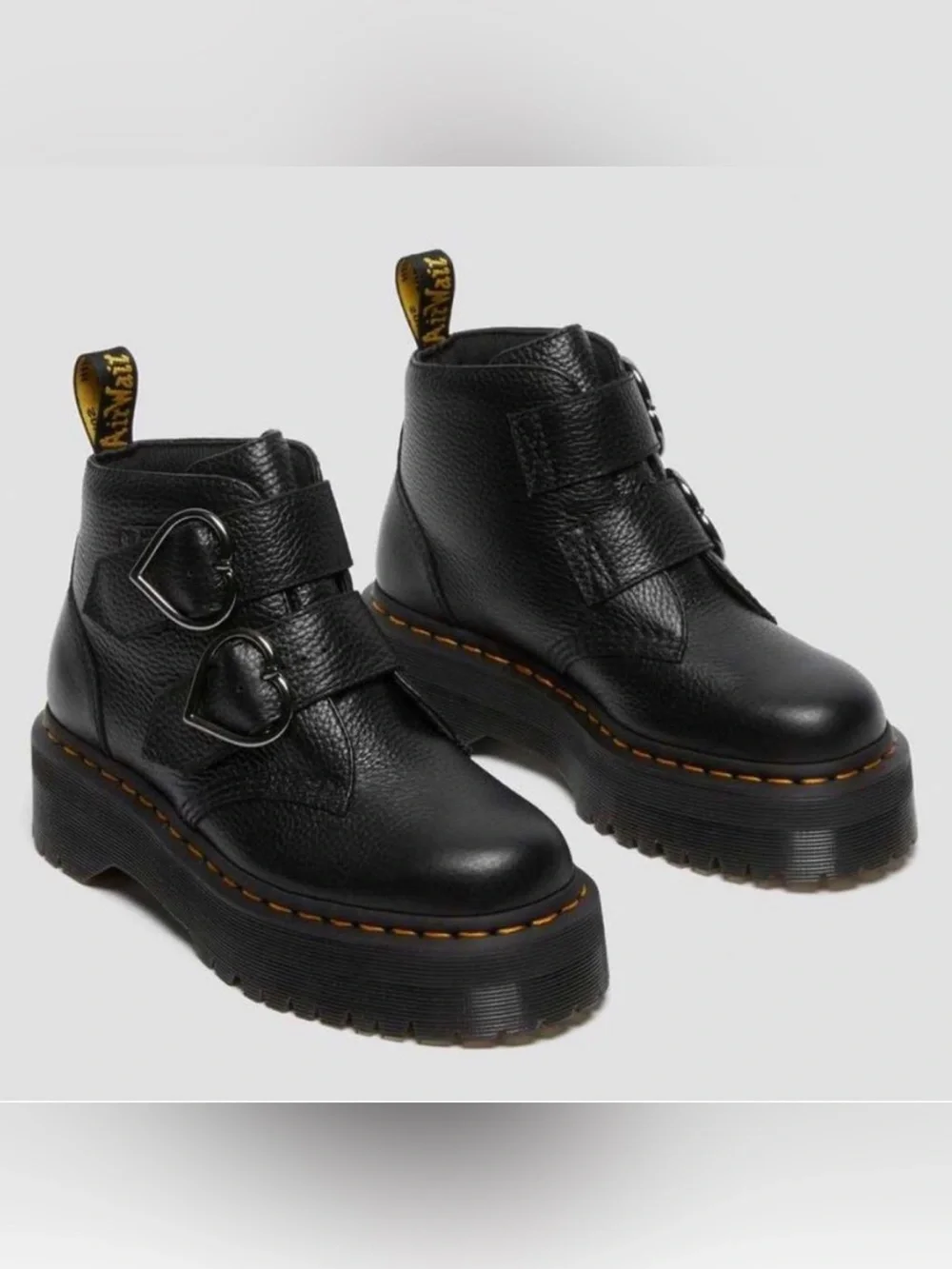 HTF Worn once Dr. Martens Devon Heart leather platform boots